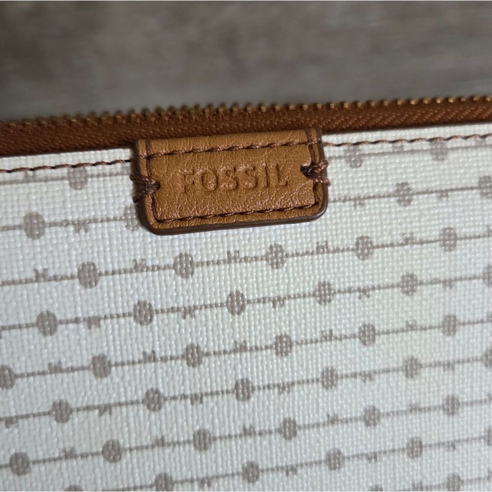 Fossil Emma RFID Zip Around Printed Wallet - Picture 5 of 7